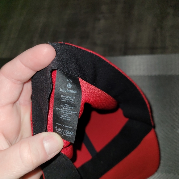 Lululemon Hat Large/XL red - Picture 4 of 4